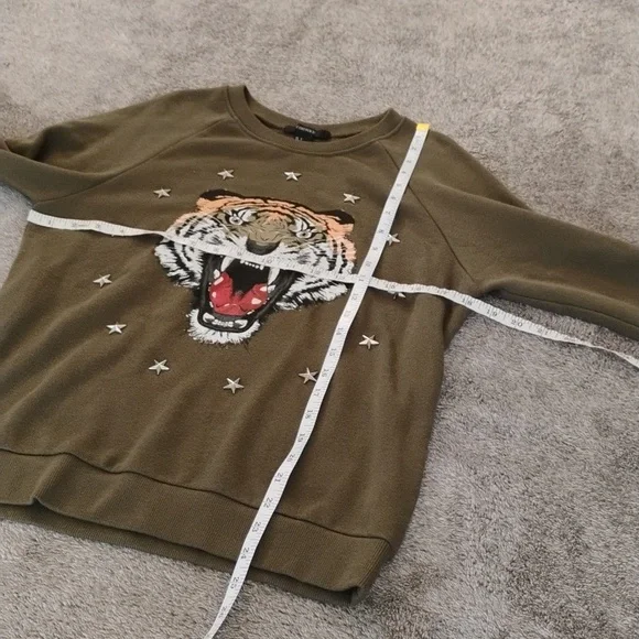 Forever 21 Tiger And Star Studded Sweatshirt Raglan Sleeve - Picture 5 of 7